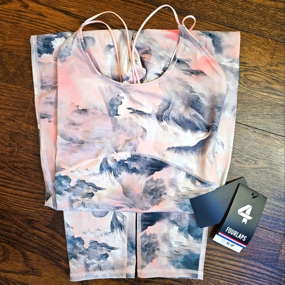 NWT FourLaps Elevate Onesie Size M in Pink Clouds ($128 MSRP) - Picture 8 of 9